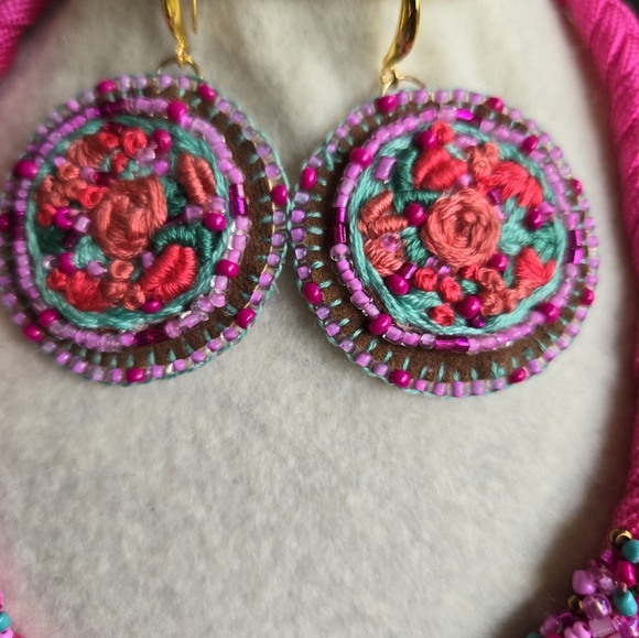 Handmade Set - Picture 3 of 7